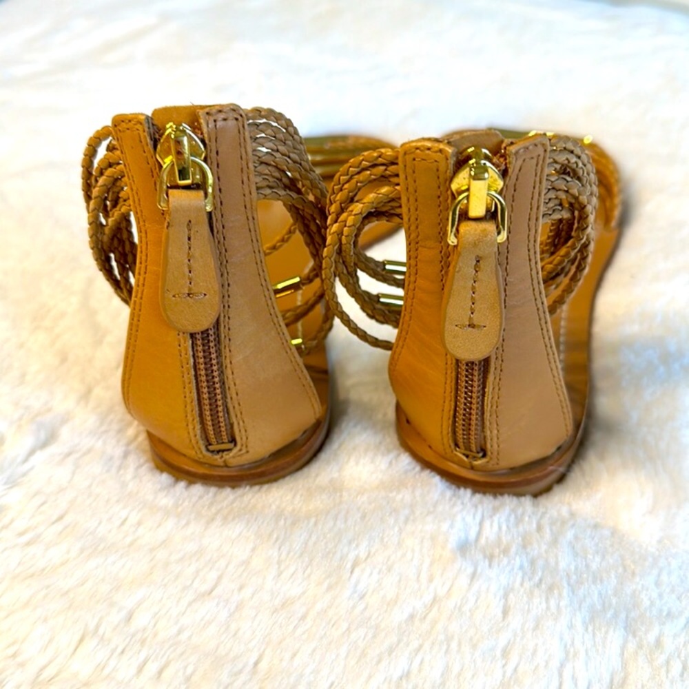 Tory Burch Mignon Tan Gold Sandals - Picture 5 of 6